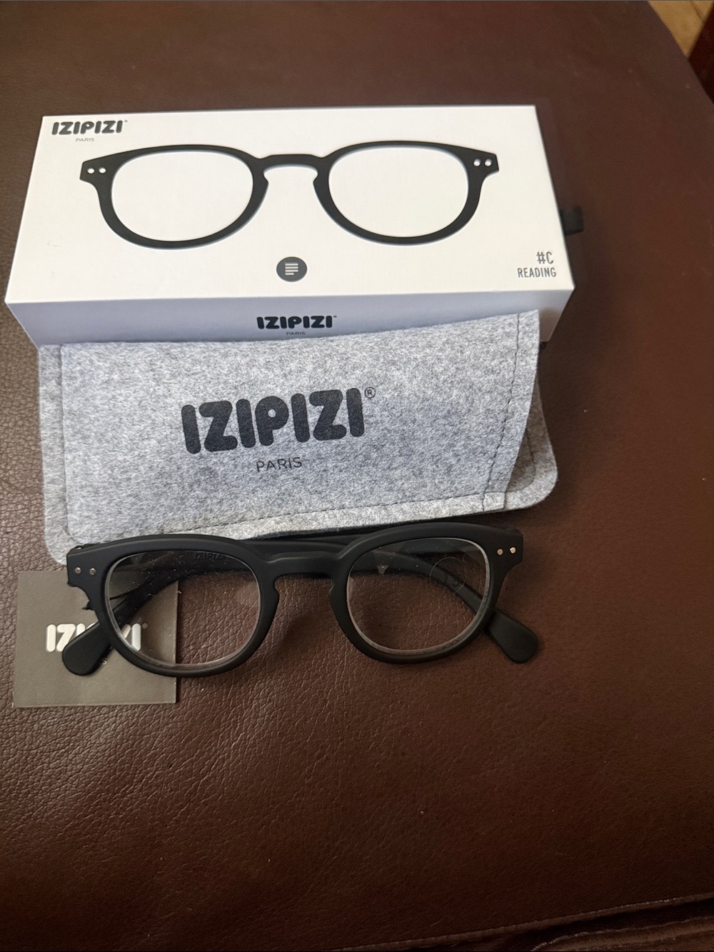 IZIPIZI Men’s Black Reading Glasses - Classic Round Frame